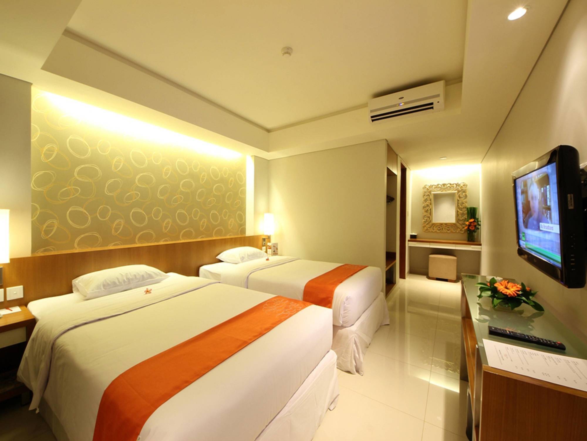 Holiday Inn Express Bali Sunset Road By Ihg Kuta Lombok Zewnętrze zdjęcie