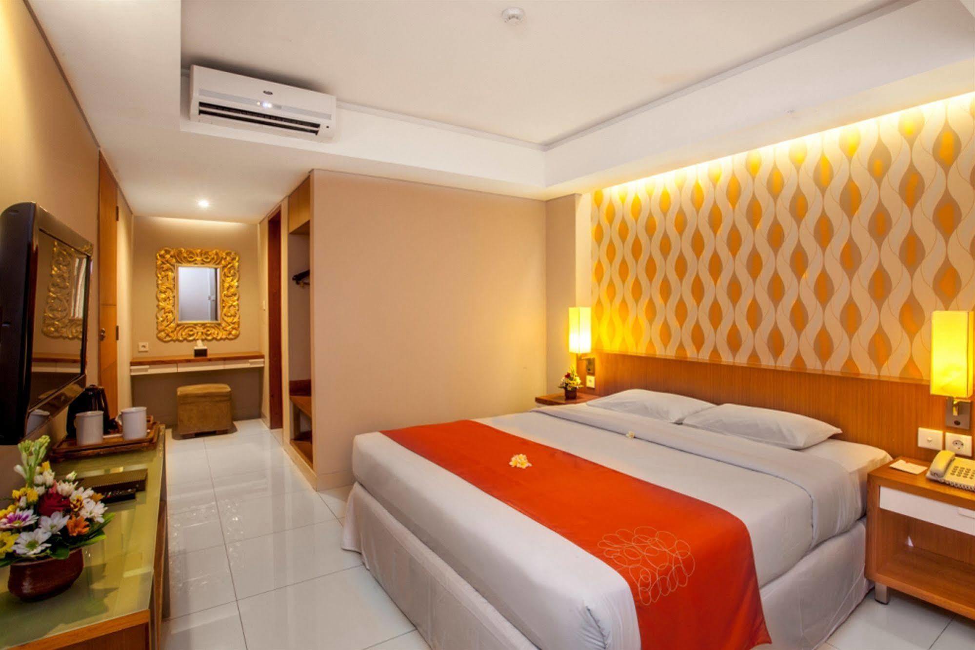 Holiday Inn Express Bali Sunset Road By Ihg Kuta Lombok Zewnętrze zdjęcie