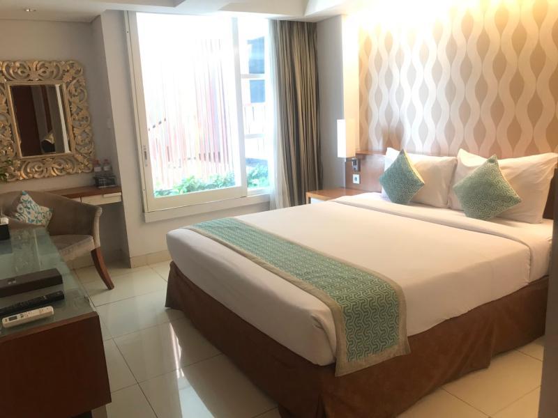 Holiday Inn Express Bali Sunset Road By Ihg Kuta Lombok Zewnętrze zdjęcie