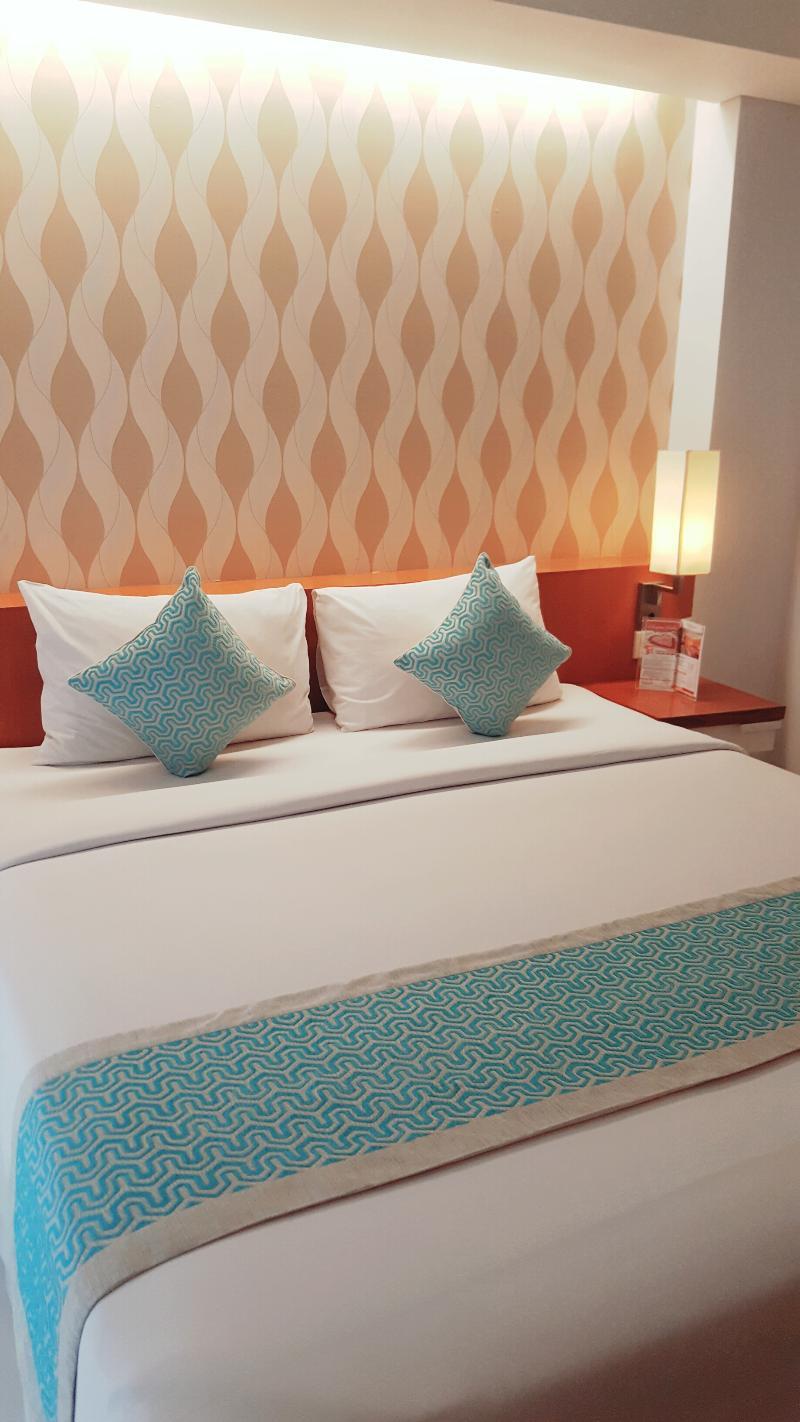 Holiday Inn Express Bali Sunset Road By Ihg Kuta Lombok Zewnętrze zdjęcie